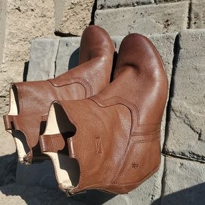Frye women's wedge booties sz 8.5m, brown